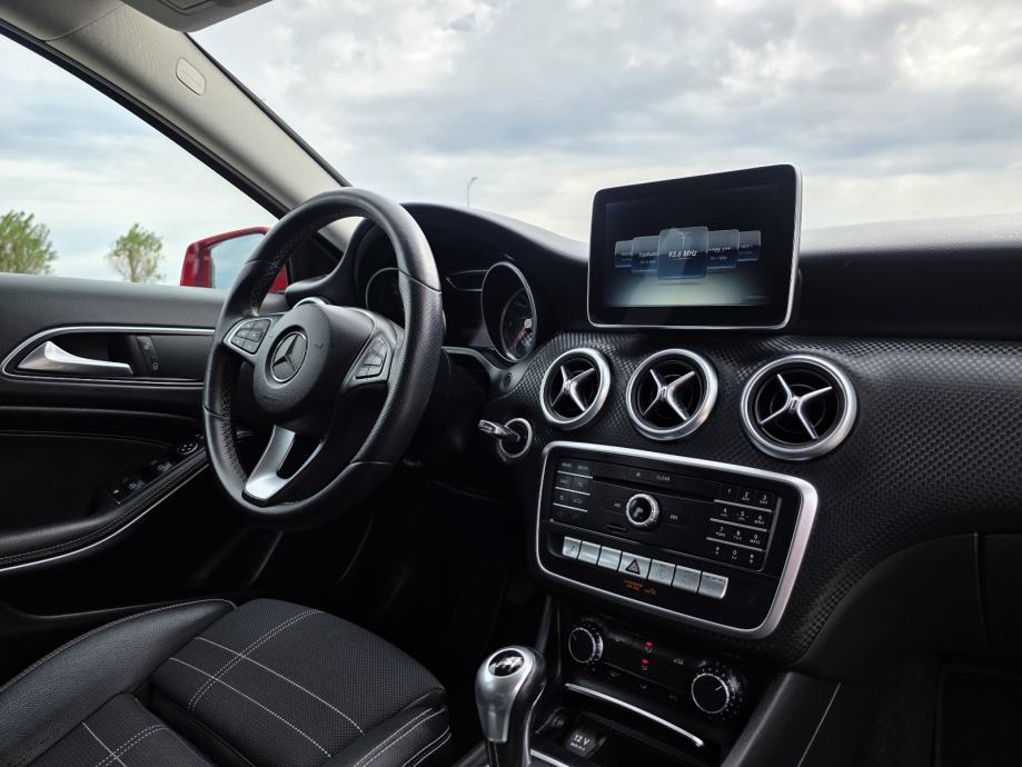 Mercedes-Benz A-klasa 180 d, *URBAN*, TOP stanje, fotografija 14