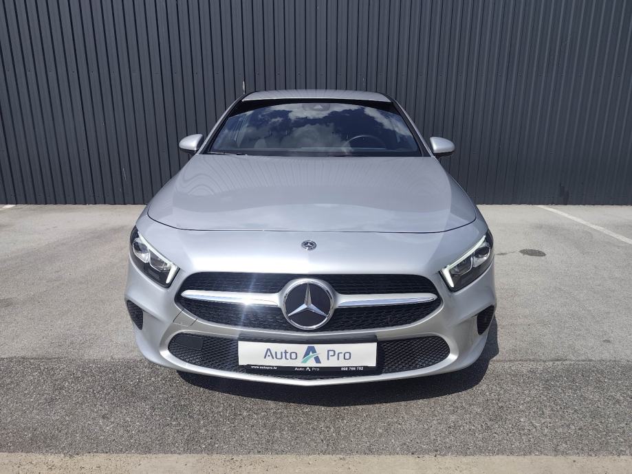 Mercedes-Benz A200 163 ks, AUTOMATIK, SAMO 35TKM, JAMSTVO, fotografija 2