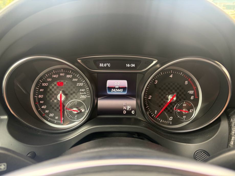 Mercedes-Benz A 200d | Automatik | AMG, fotografija 8