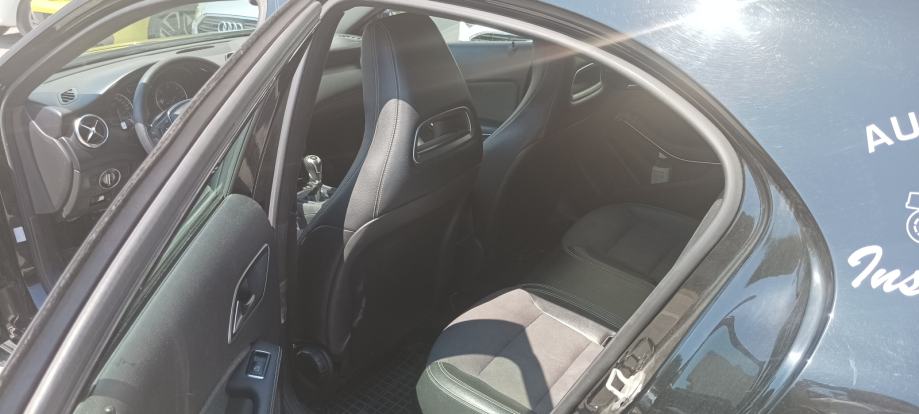 Mercedes-Benz A-klasa 220 d, fotografija 2