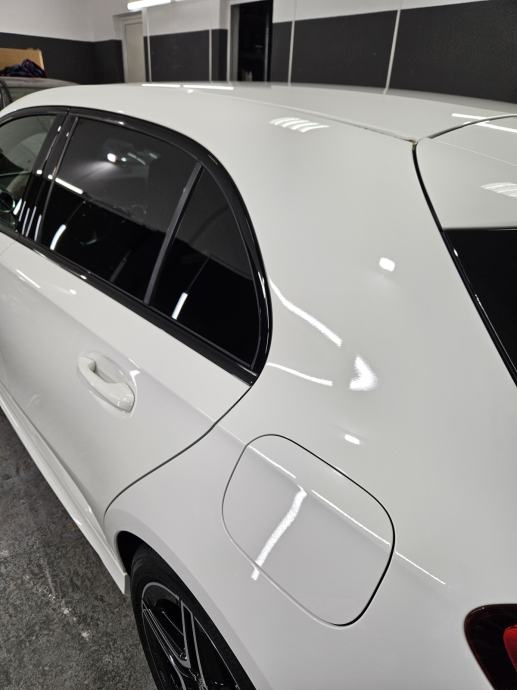 Mercedes-Benz A-klasa 220d / AMG Night Edition paket / Automatik G8, fotografija 16
