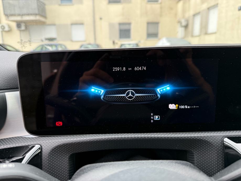 Mercedes-Benz A-klasa 250 AMG automatik, fotografija 7