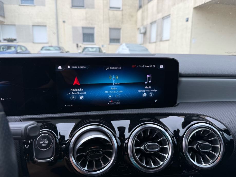 Mercedes-Benz A-klasa 250 AMG automatik, fotografija 8