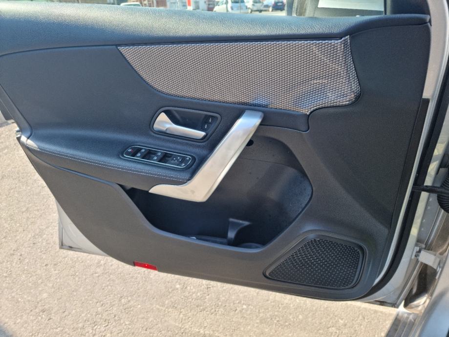 Mercedes-Benz A-klasa A 180d automatik, fotografija 11