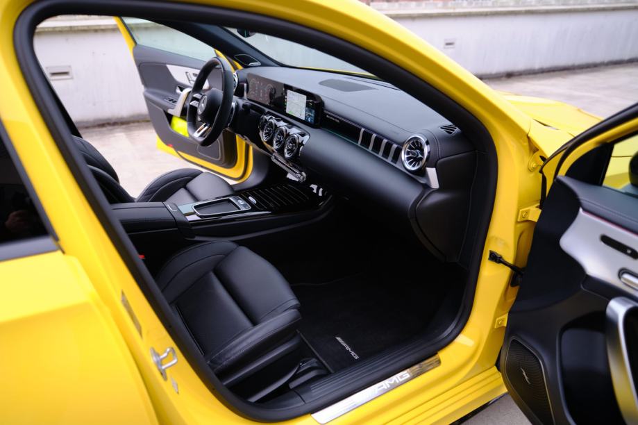 Mercedes-Benz A-klasa AMG A 45 S 4MATIC+ automatik, fotografija 3