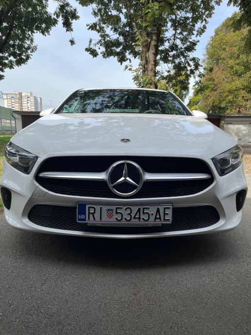 Mercedes-Benz A180 d 2.0 motor automatik, fotografija 2