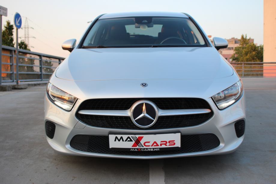 Mercedes Benz A200d Progressive•Virtual Cockpit•Gr.sjedala•MBUX•Senzor, fotografija 11