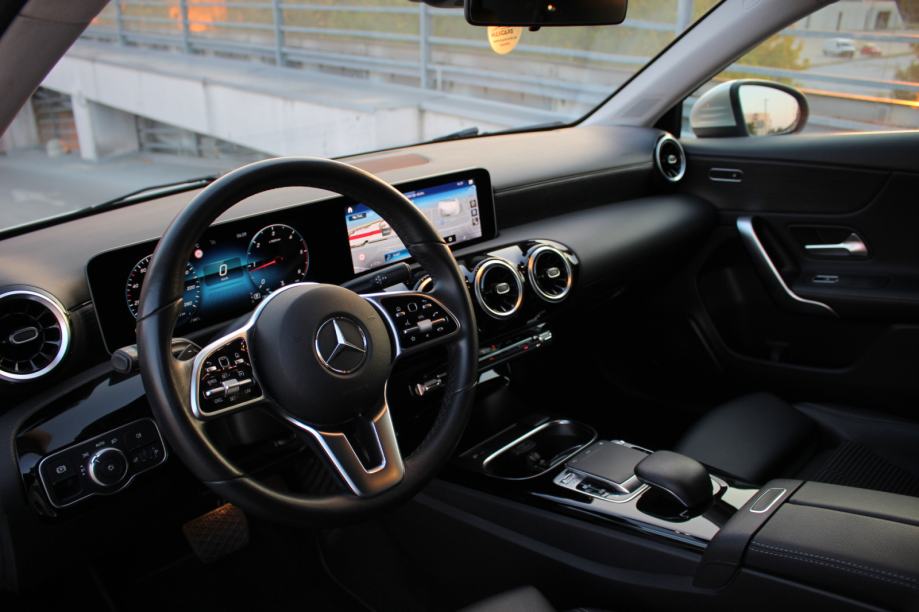 Mercedes Benz A200d Progressive•Virtual Cockpit•Gr.sjedala•MBUX•Senzor, fotografija 2
