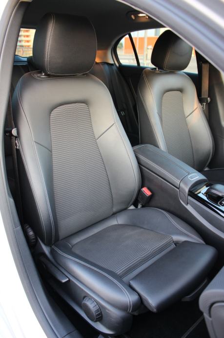 Mercedes Benz A200d Progressive•Virtual Cockpit•Gr.sjedala•MBUX•Senzor, fotografija 19