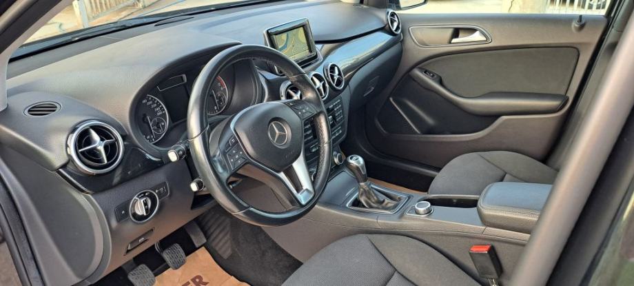 Mercedes-Benz B 180 CDI, fotografija 14