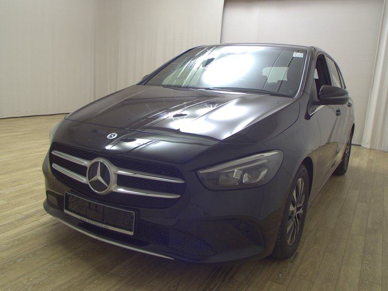 Mercedes-Benz B 180 d automatik • Full LED, fotografija 2