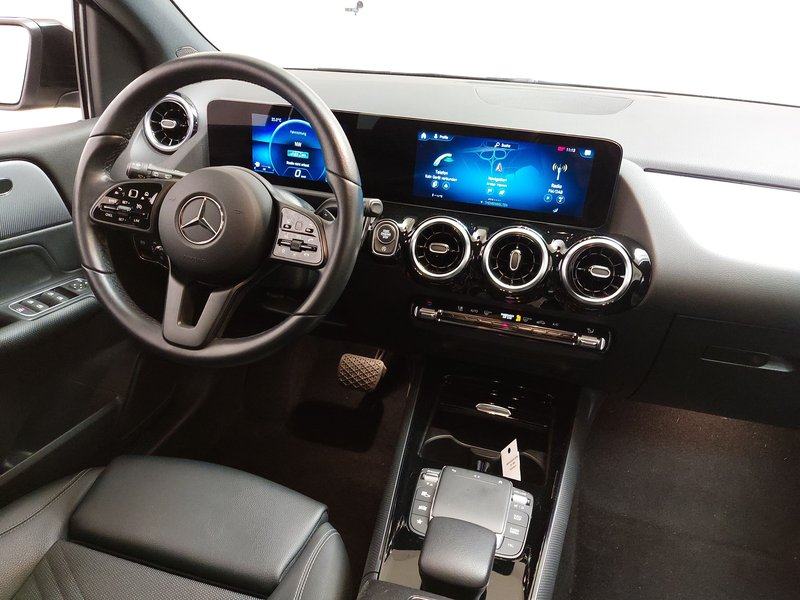 Mercedes-Benz B 180 d automatik • Full LED, fotografija 13