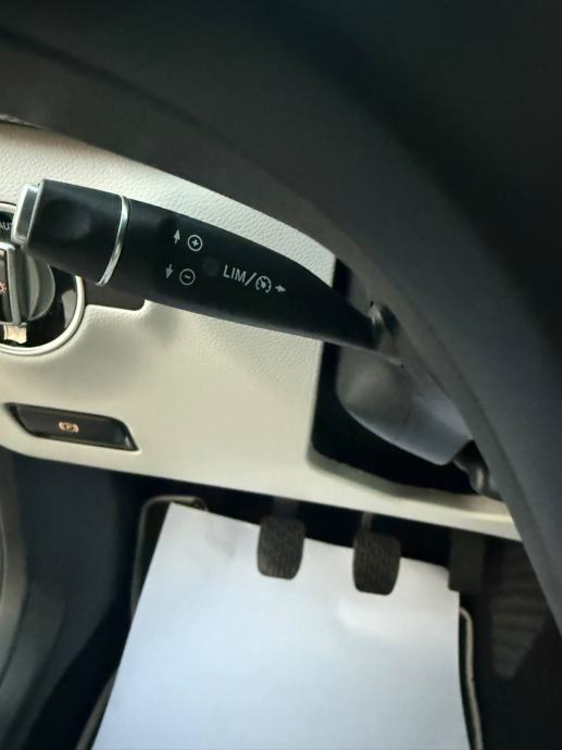 Mercedes-Benz B 180d TEMPOMAT,KAMERA,NAVI,GRIJ.SJEDALA,LED,JAMSTVO, fotografija 13