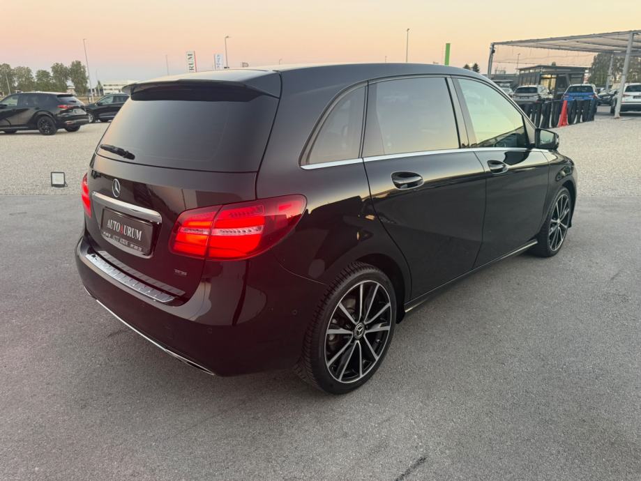 Mercedes-Benz B 180d TEMPOMAT,KAMERA,NAVI,GRIJ.SJEDALA,LED,JAMSTVO, fotografija 5