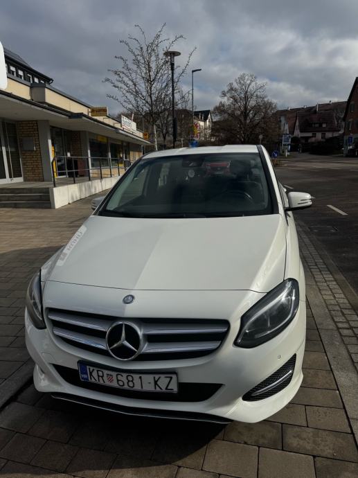 Mercedes-Benz B-klasa 180 automatik, fotografija 7
