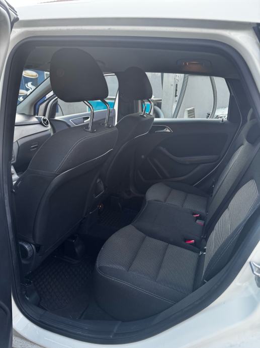 Mercedes-Benz B-klasa 180 automatik, fotografija 8