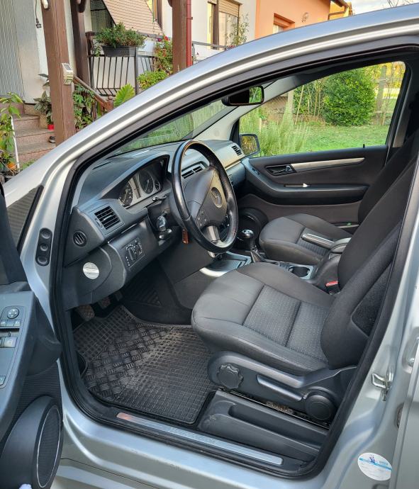Mercedes-Benz B-klasa 180 CDI 2009. reg, održavan, fotografija 4