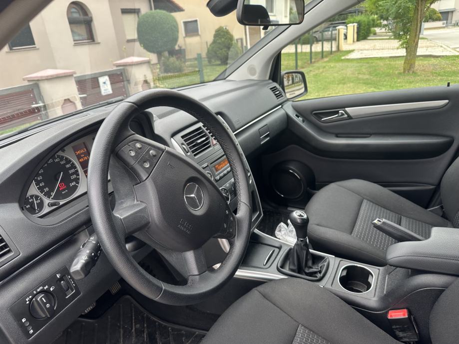 Mercedes-Benz B-klasa 180 CDI 48000km,ko nov., fotografija 16