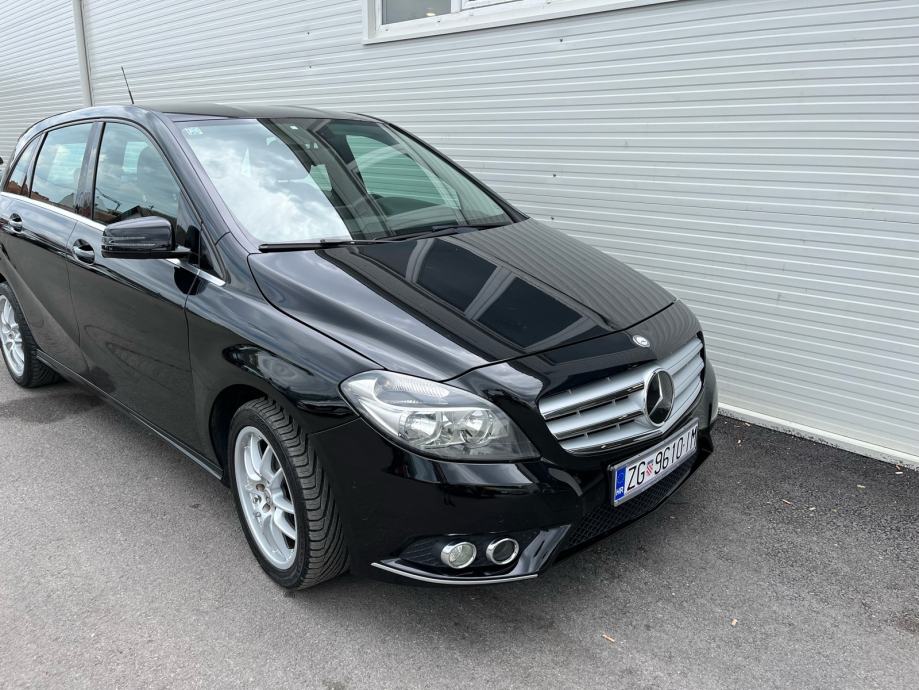 Mercedes Benz B klasa 180 CDI Automatik 2013 God 