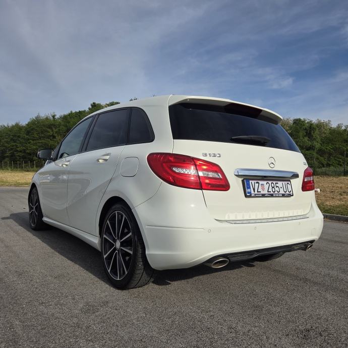 Mercedes-Benz B-klasa 180 CDI,reg. 9/2027,bixenon,panorama 2 seta guma, fotografija 7