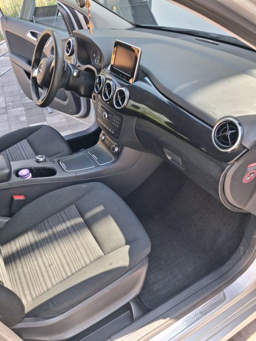 Mercedes-Benz B-klasa 180 CDI AUTOMATIK, fotografija 7