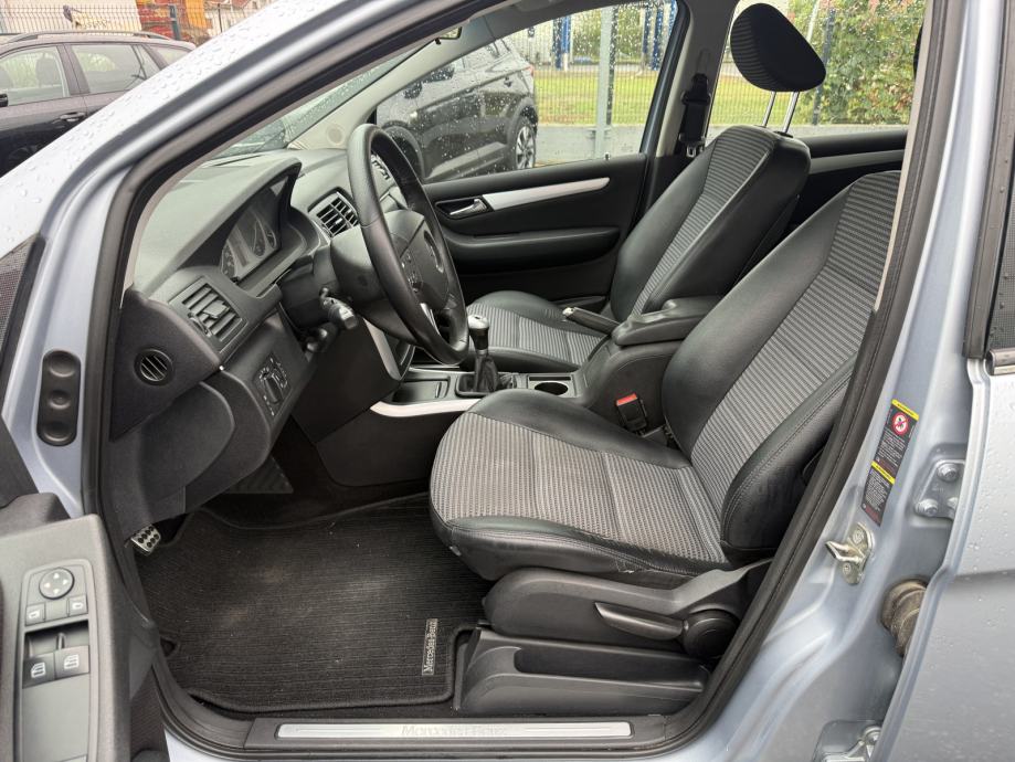 Mercedes-Benz B-klasa 180 CDI SPORT,ALU 17,NOVE GUME,TOP STANJE!, fotografija 9