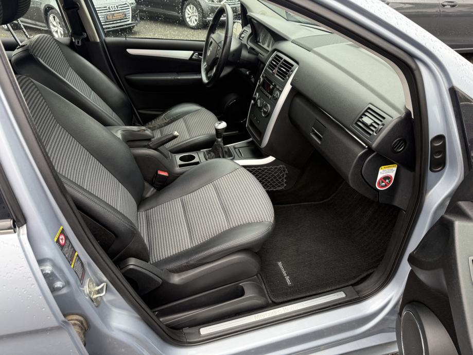 Mercedes-Benz B-klasa 180 CDI SPORT,ALU 17,NOVE GUME,TOP STANJE!, fotografija 12