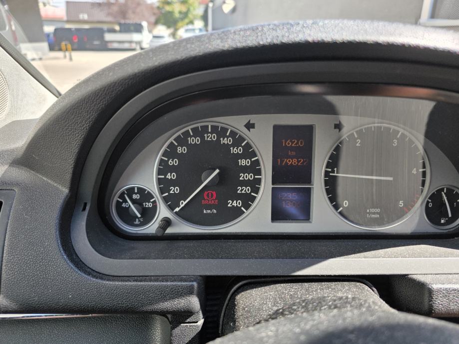 Mercedes-Benz B-klasa 180 CDI, fotografija 6