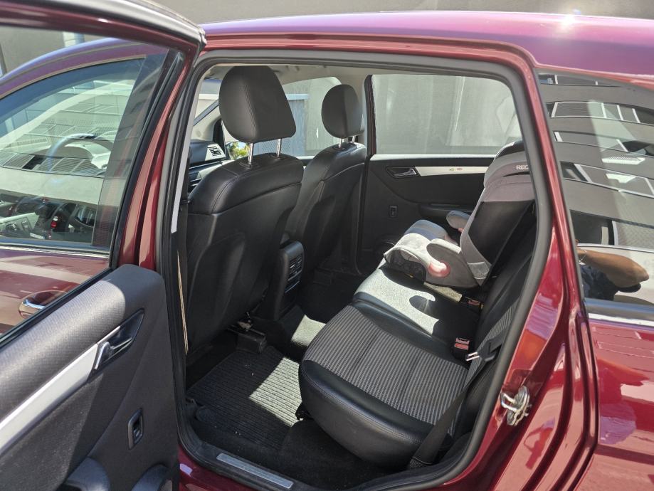Mercedes-Benz B-klasa 180 CDI, fotografija 12