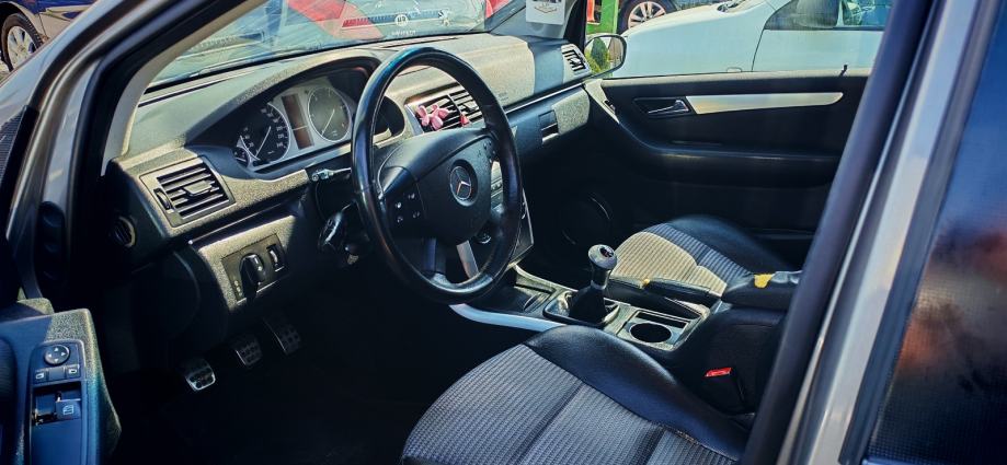 Mercedes-Benz B-klasa 180 CDI, fotografija 13