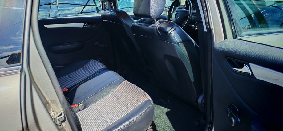 Mercedes-Benz B-klasa 180 CDI, fotografija 19