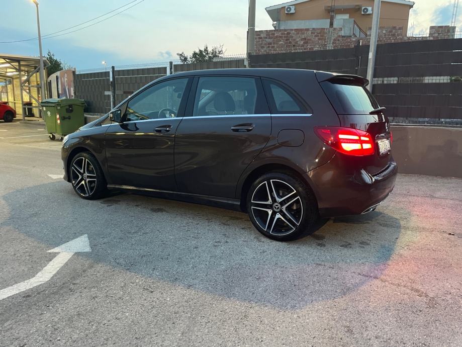 Mercedes-Benz B-klasa 180 d automatik, fotografija 3