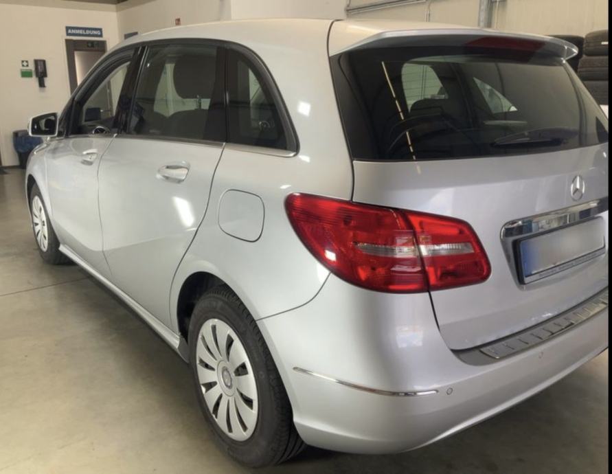 Mercedes-Benz B-klasa 180,god.09/2013.,145100KM,top stanje!!!, fotografija 2