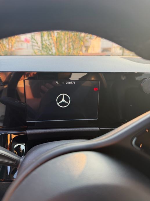 Mercedes-Benz B-klasa 180(MODEL 2020), fotografija 11
