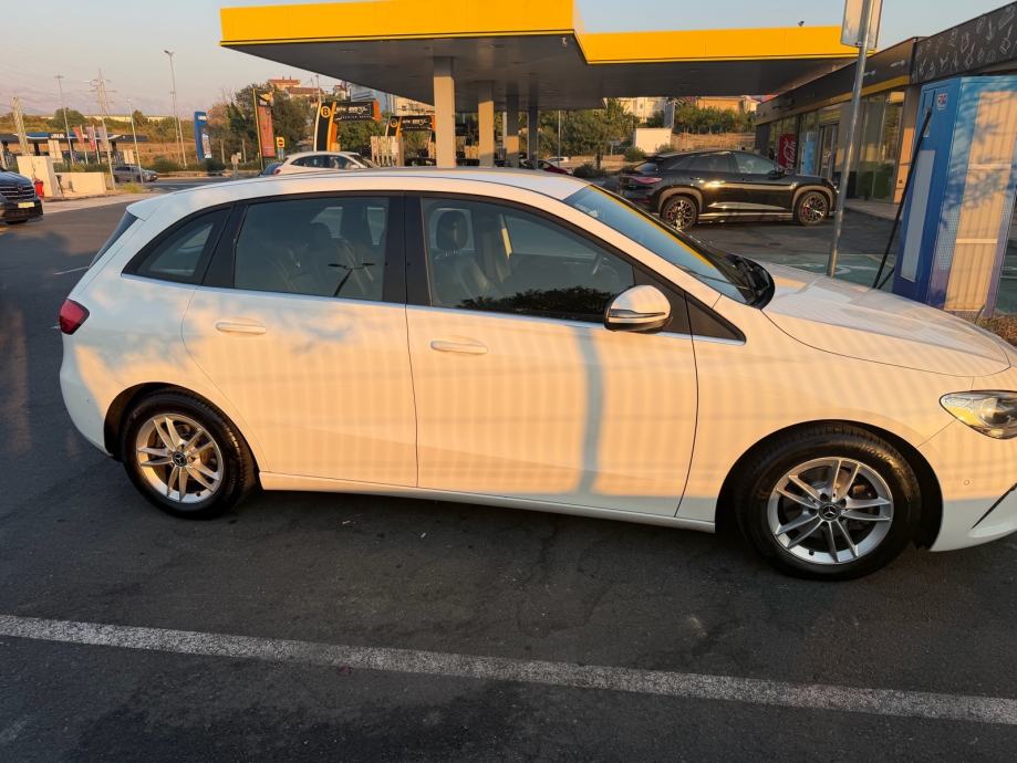 Mercedes-Benz B-klasa 180(MODEL 2020), fotografija 5