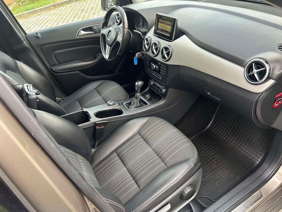 Mercedes Benz B klasa 180CDI DIESEL REGA 11./2027.! KOŽA! TOP STANJE!, pogled izvana - slika 2