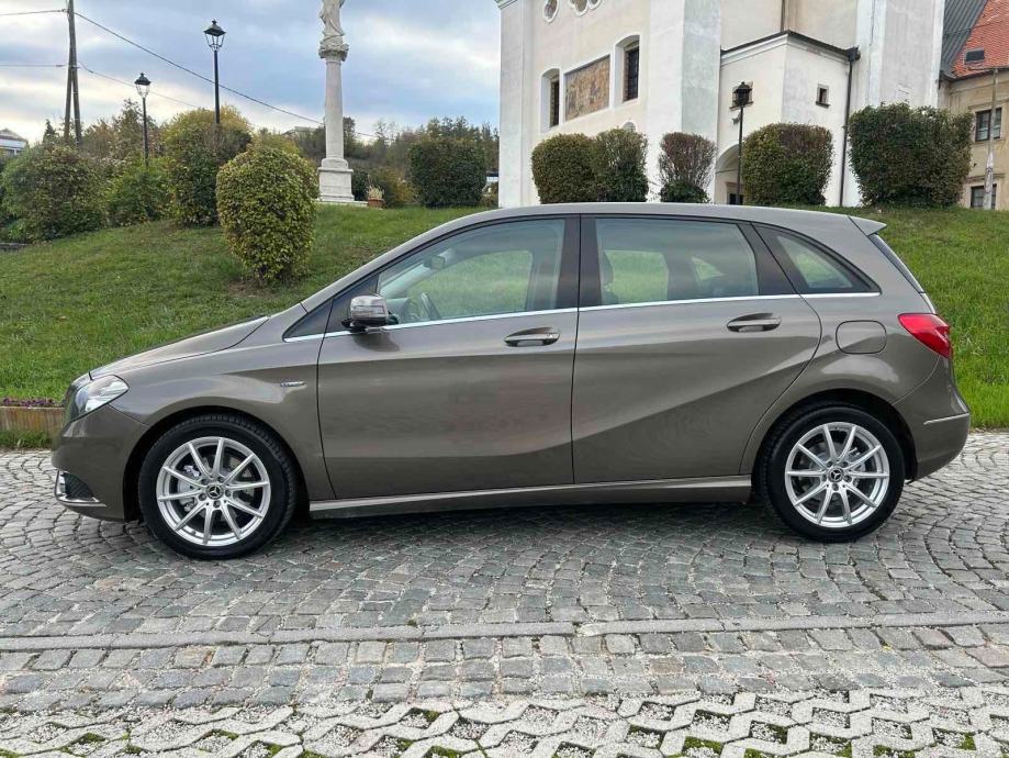 Mercedes Benz B klasa 180CDI DIESEL REGA 11./2027.! KOŽA! TOP STANJE!, pogled izvana - slika 5