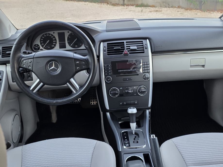 Mercedes-Benz B-klasa 200 ## AUTOMATIK ## BENZIN- PLIN, fotografija 6