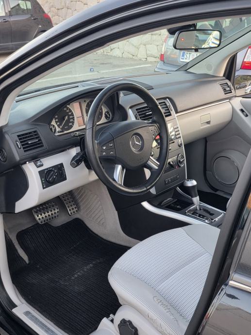Mercedes-Benz B-klasa 200 ## AUTOMATIK ## BENZIN- PLIN, fotografija 8