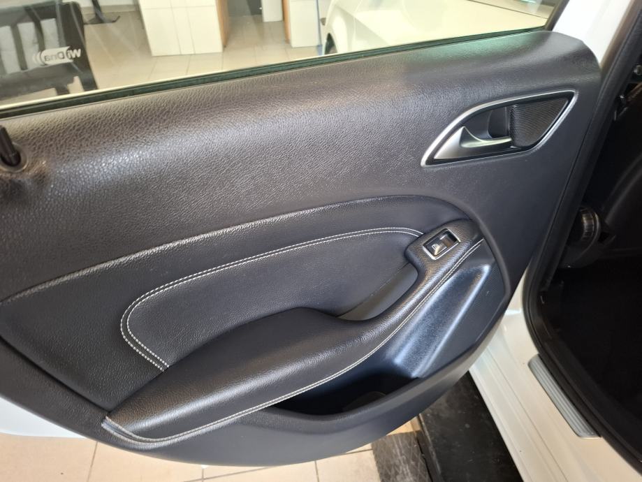 Mercedes-Benz B-klasa 200 CDI, fotografija 10