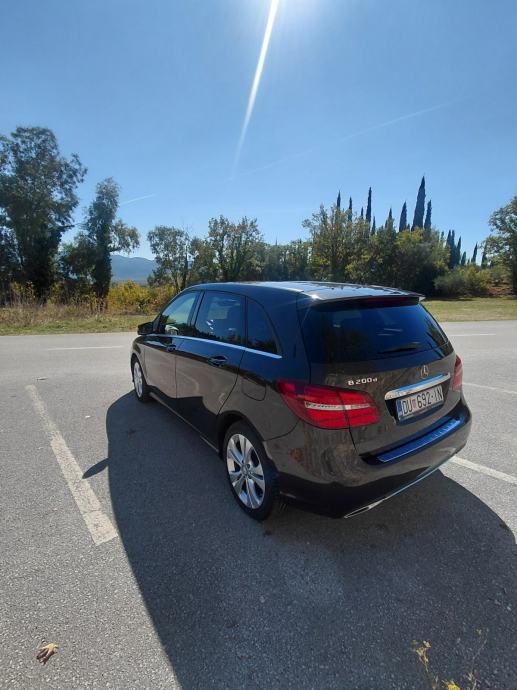 Mercedes-Benz B-klasa 200 d automatik, fotografija 2