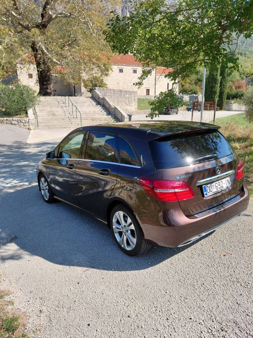 Mercedes-Benz B-klasa 200 d automatik, fotografija 4