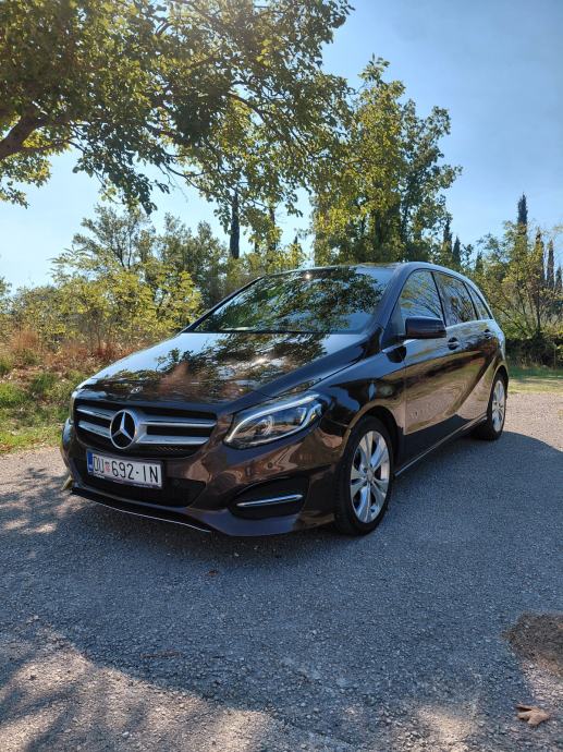 Mercedes-Benz B-klasa 200 d automatik, fotografija 6