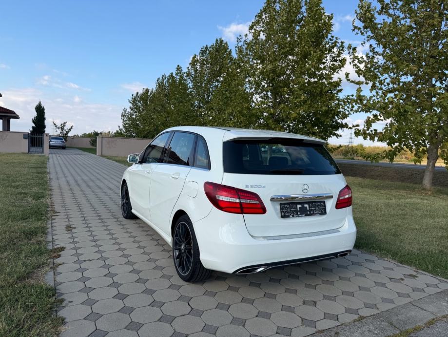 Mercedes-Benz B-klasa 200d, fotografija 4