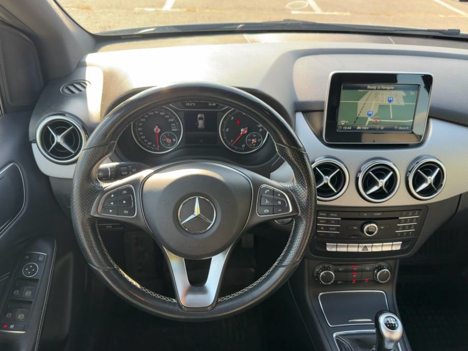 Mercedes-Benz B-klasa 200d, fotografija 10