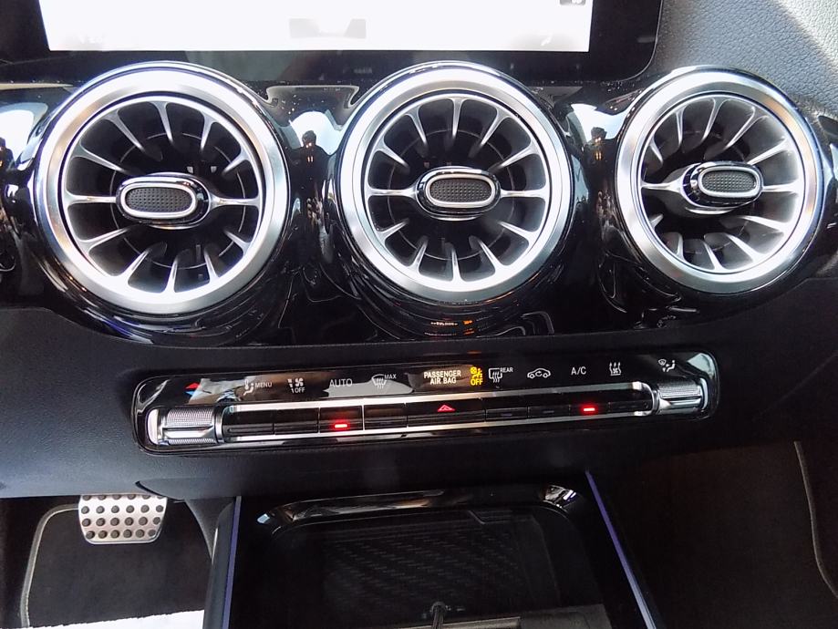 Mercedes-Benz B-klasa 250e AMG mogućnost GARANCIJE do 2 godine, fotografija 17