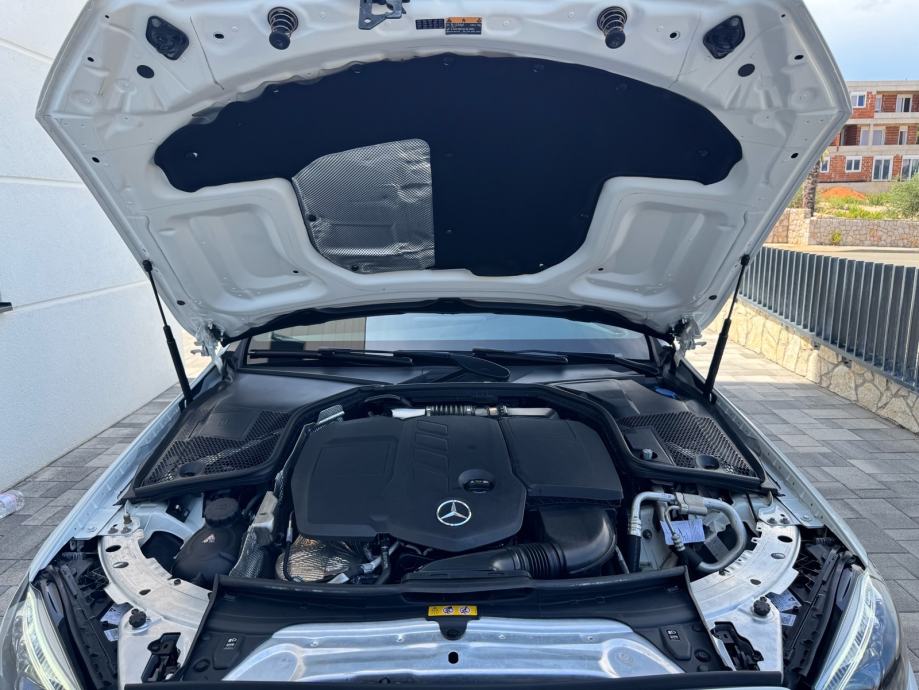 Mercedes-Benz C 180 d T AMG Line | 1. vlasnik | 83000 km, fotografija 16