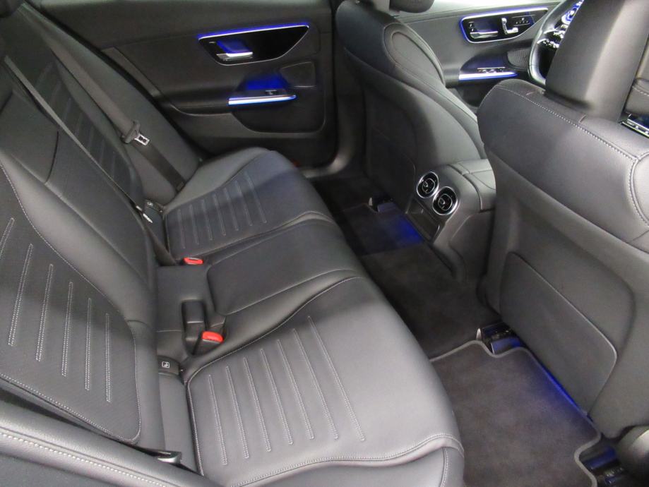 Mercedes-Benz C 300 d AMG Line, fotografija 12
