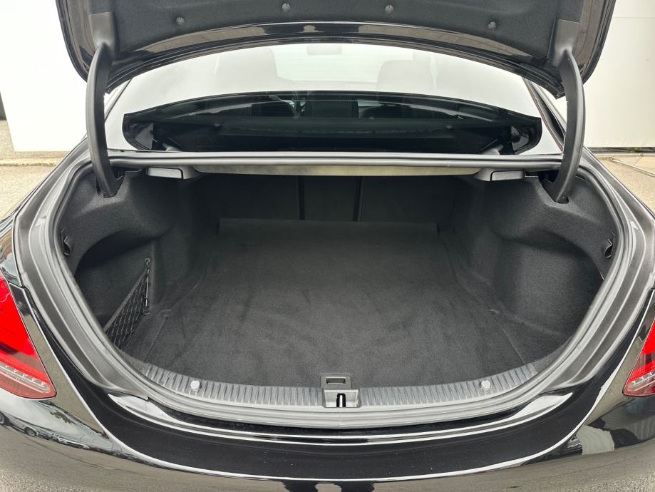 Mercedes-Benz C 300d 4MATIC AMG | HR VOZILO | 24 MJ JAMSTVA | U PDV-U, fotografija 18