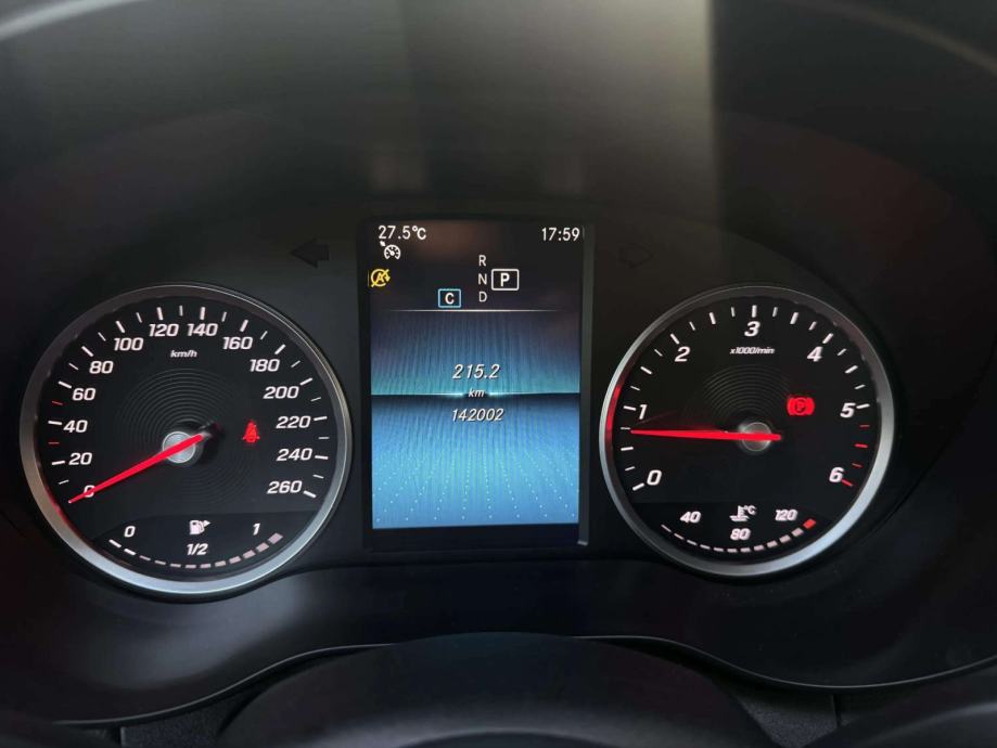 Mercedes-Benz C-klasa 180 d Aut.**TOP STANJE**KOŽA**KAMERA**REGISTRIRA, fotografija 7